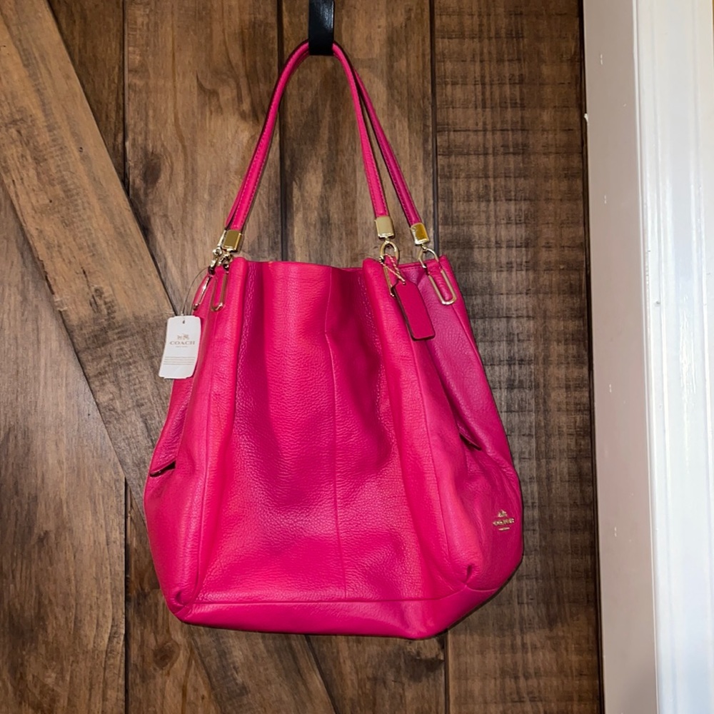 Coach bag medium size pink. Brand new with tags